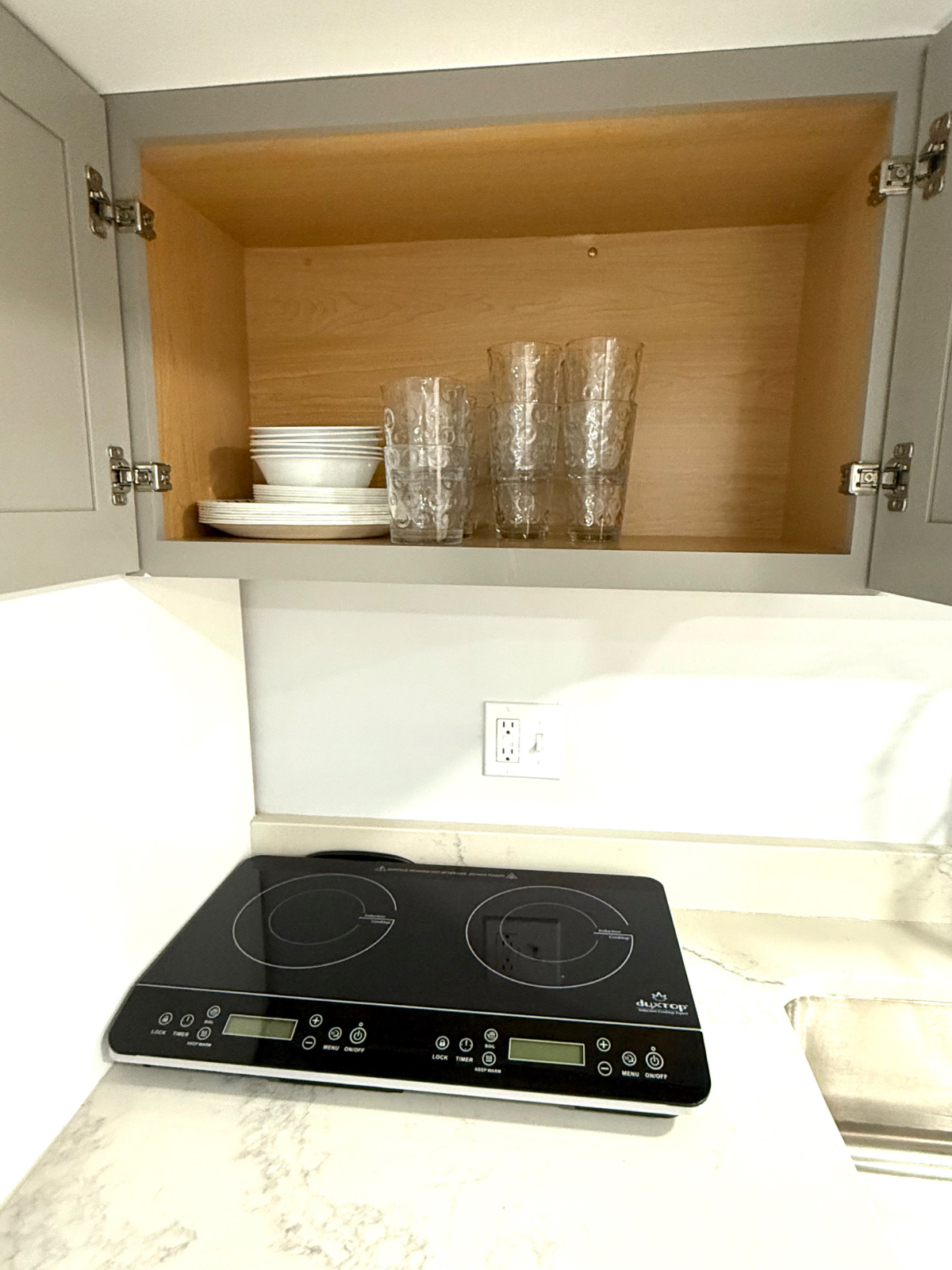 Beautiful SW DC Apartment - Photo 9