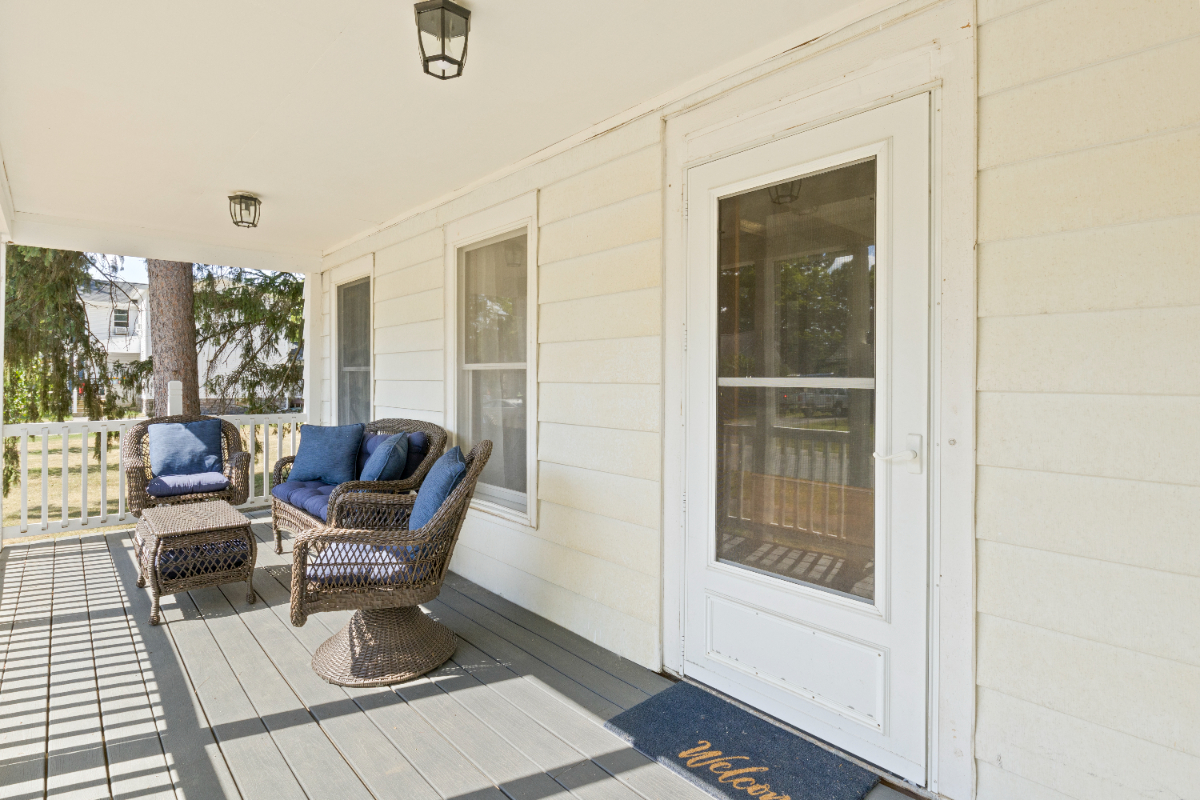 Renovated, Pet-Friendly 4 bed 1.5 bath Home in Palmyra Village - Photo 6