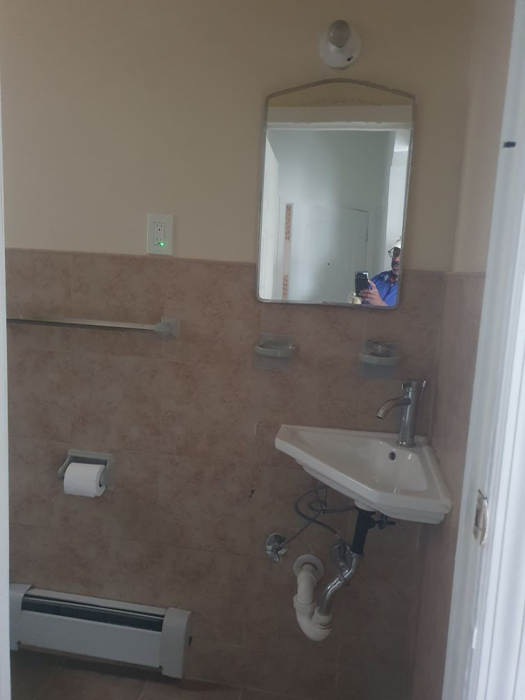 Comfortable, modern rendezvous. North Bronx location with access to Manhattan, Yonkers, Westchr - Photo 12