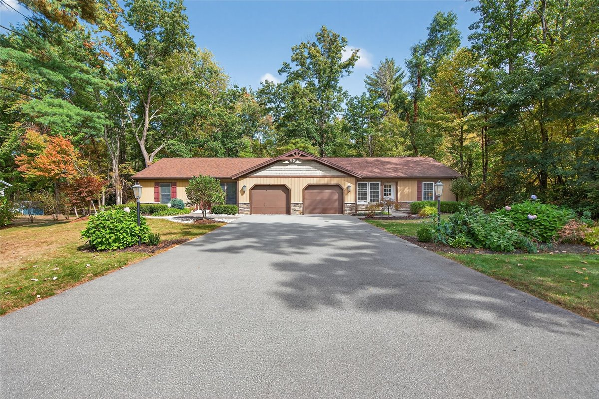 Peaceful 2BR Duplex Near Saratoga Springs - Photo 2
