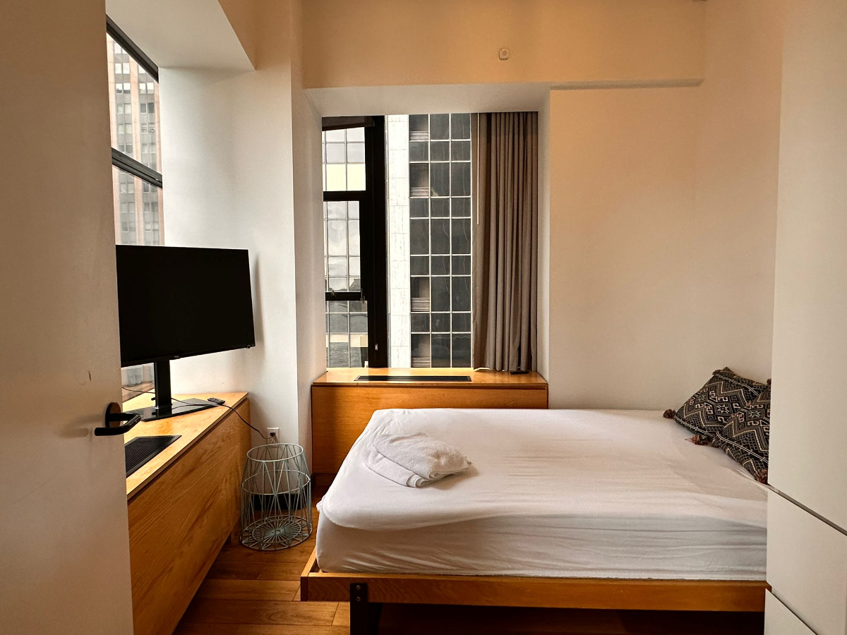 PRIVATE ROOM AT 110 WALL ST - Photo 1
