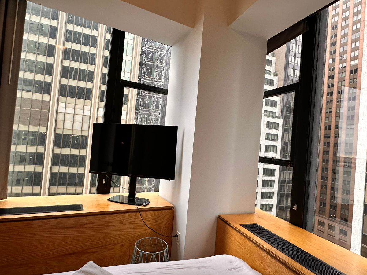 PRIVATE ROOM AT 110 WALL ST - Photo 5