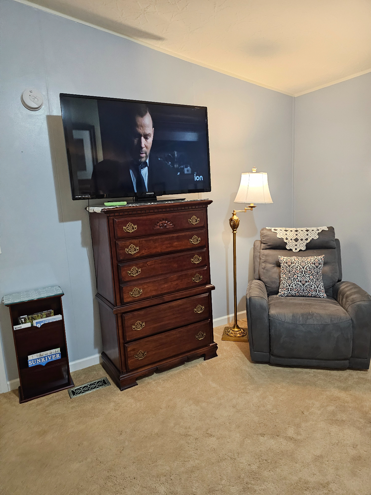 BEND, OREGON-55 YRS MINIMUM-PETS ALLOWED-541-706-0312 - Photo 4
