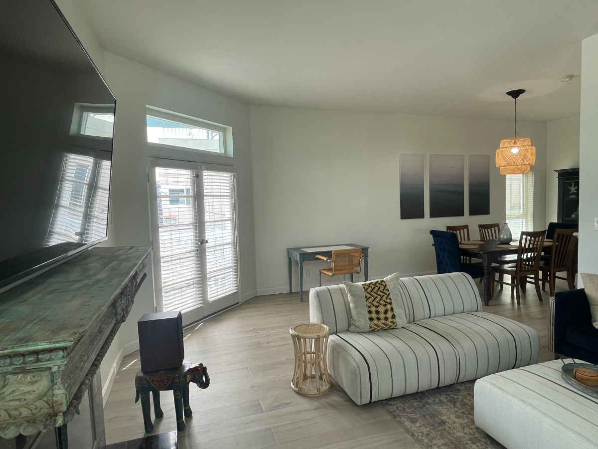 Luxe 2BR King Suite & Roof Deck Steps from Beach - Photo 2