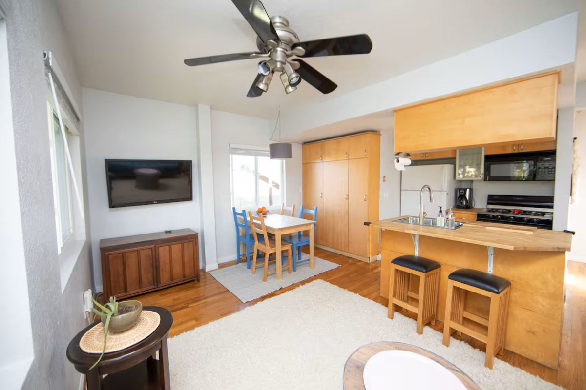 A bright, private 2nd-floor apartment in a quiet North Park duplex - Photo 1