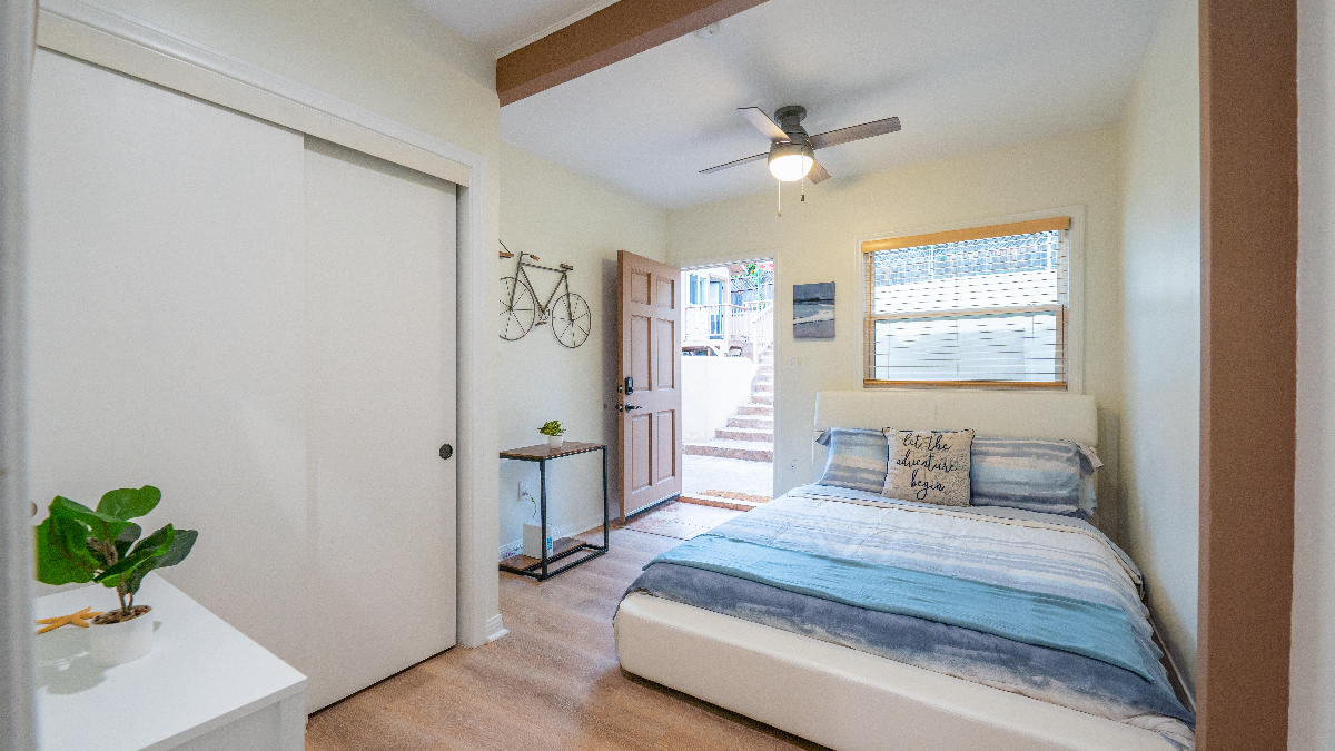 3BD Cozy Home w Views (Prime Location) - Photo 3