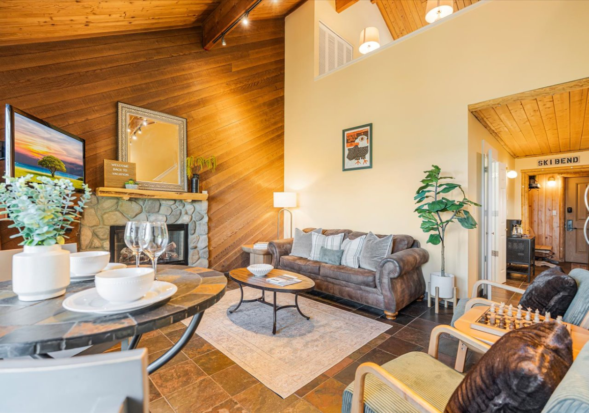 Treetop Retreat w/ Resort Amenities (2bd/2bth condo) - Photo 4
