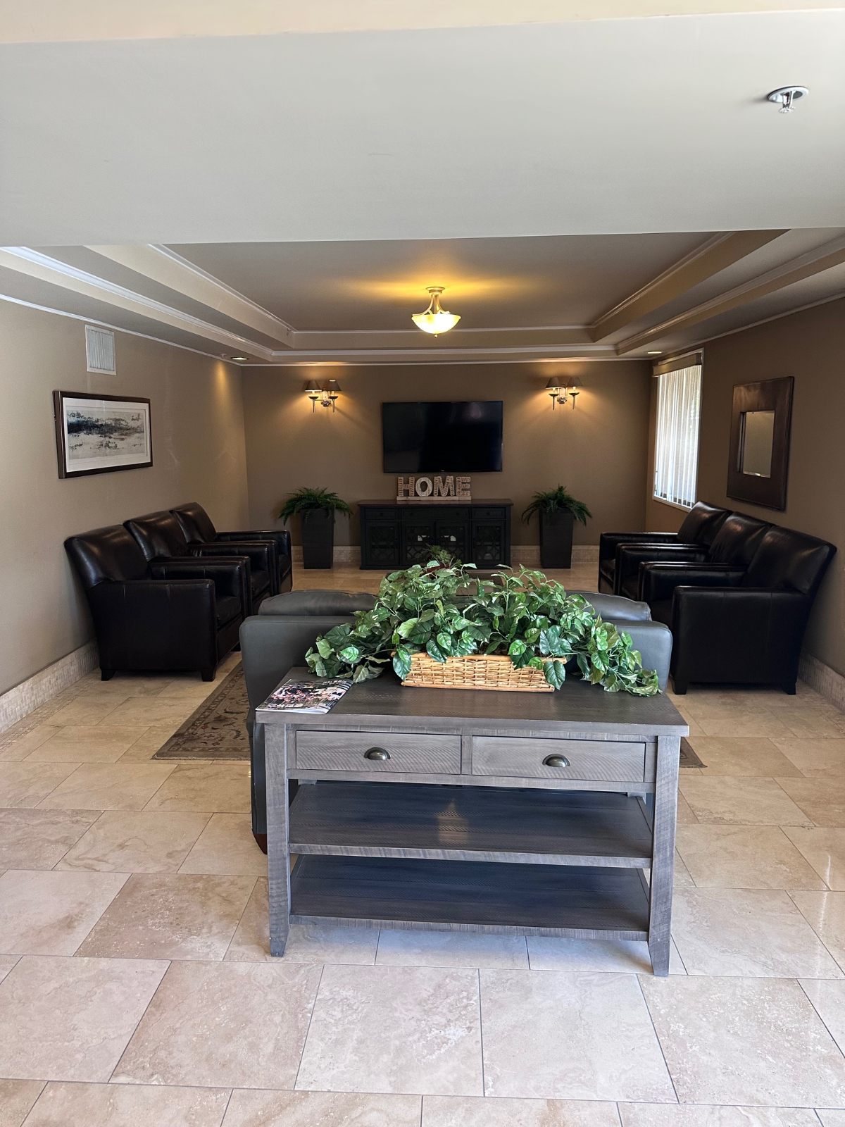 Inviting, Fully Furnished Studio Retreat w/ Balcony, Outdoor Perks & Utilities Included - Near Hospitals and Parks - Photo 4