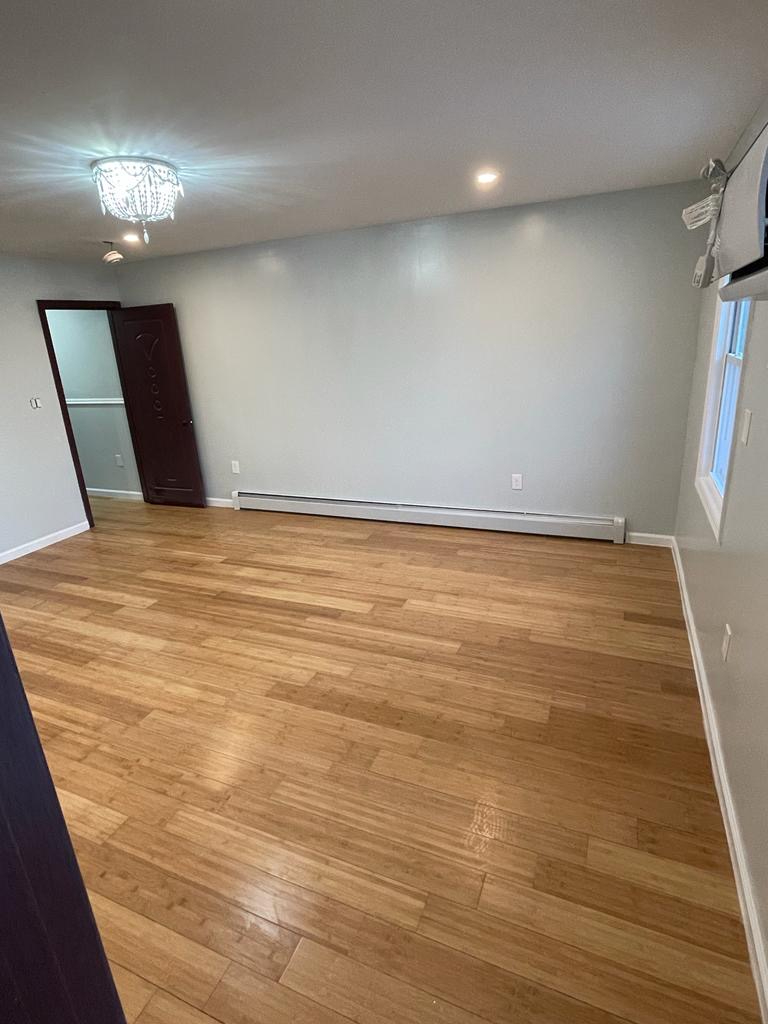 Private Master BedRoom in Shared Home with Smart Appliances - Wi-Fi & Utilities Included - Photo 7