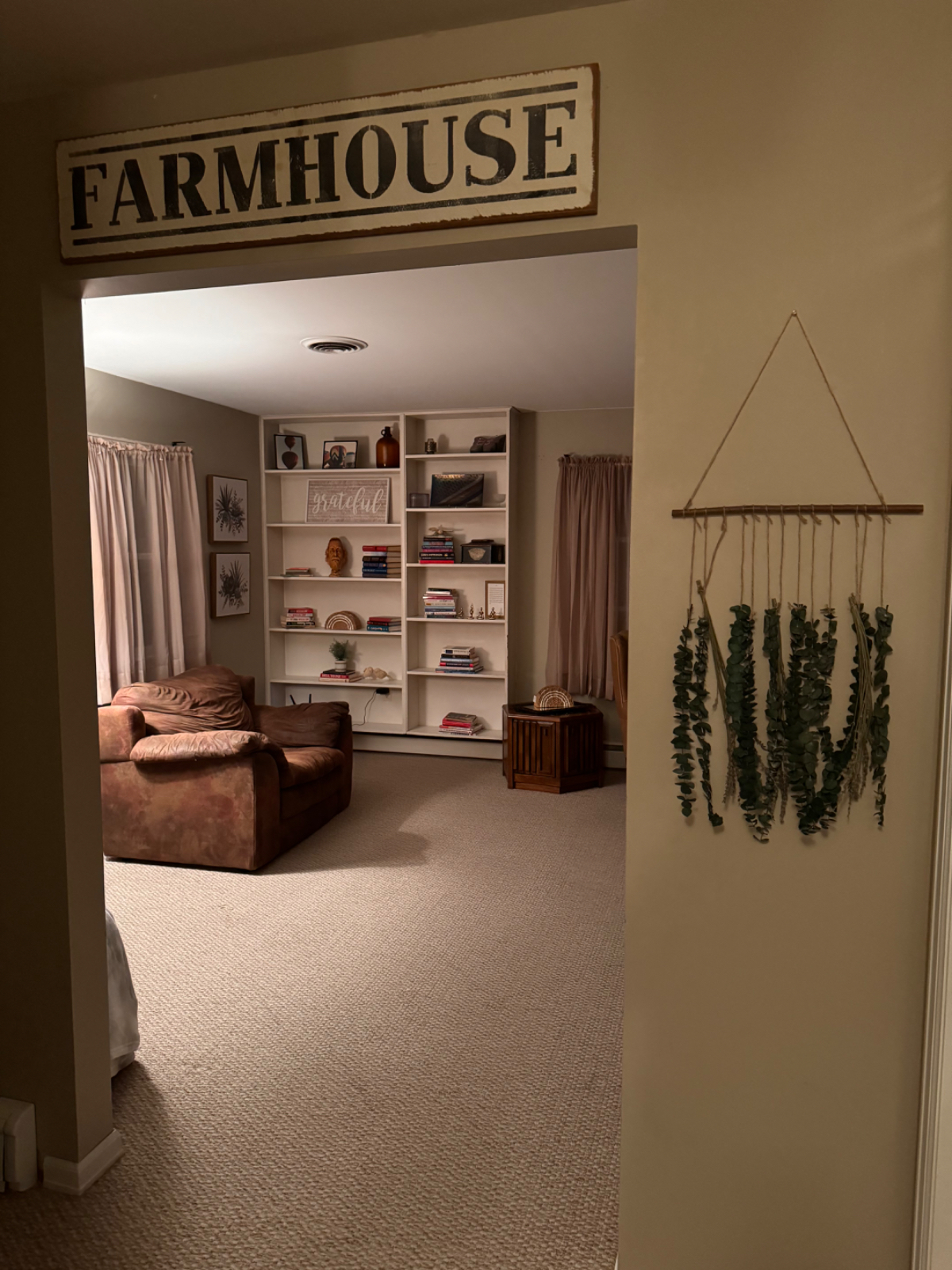 Saratoga County Farmhouse - Photo 12