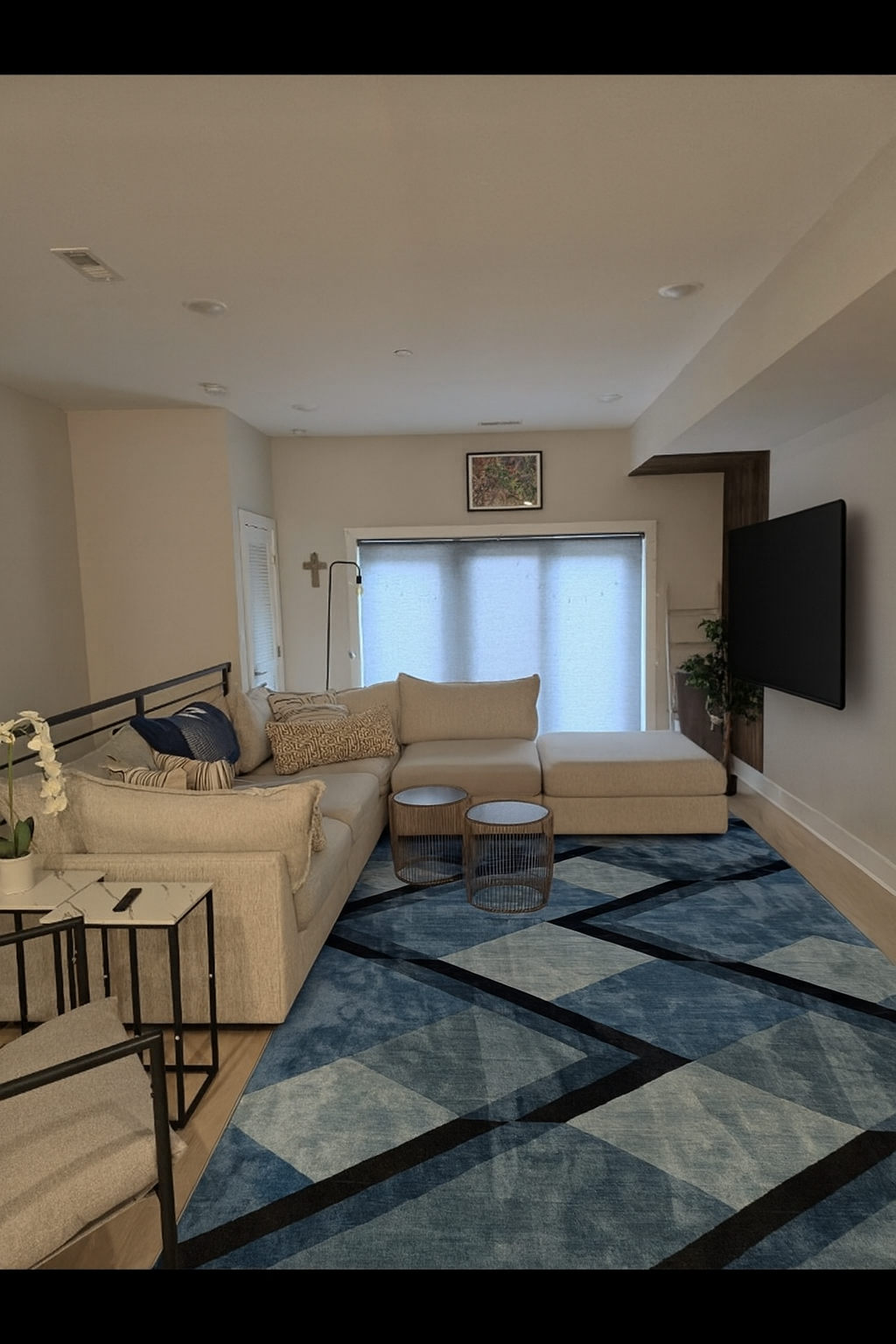 DC Room with Private Bath- Peaceful Home for Working Professionals - Photo 9