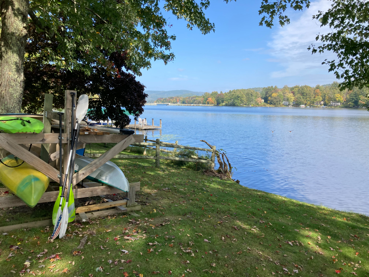 Smore Vacation - on water Lake Bomoseen year round 5 bedroom 2 bath - Photo 1