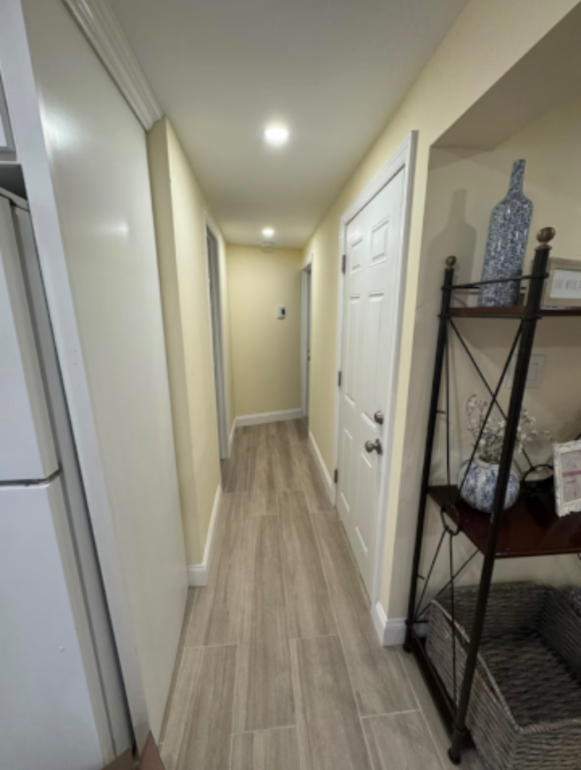Private Entrance Serene Cozy 1 Bedroom Apartment minutes to beach - Photo 4