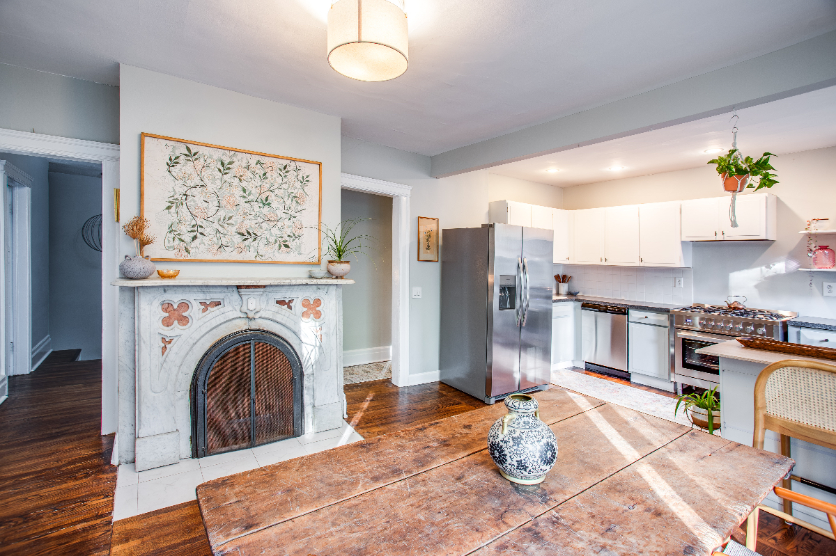 Spacious Light Filled 3 Bedroom Apartment - Photo 9