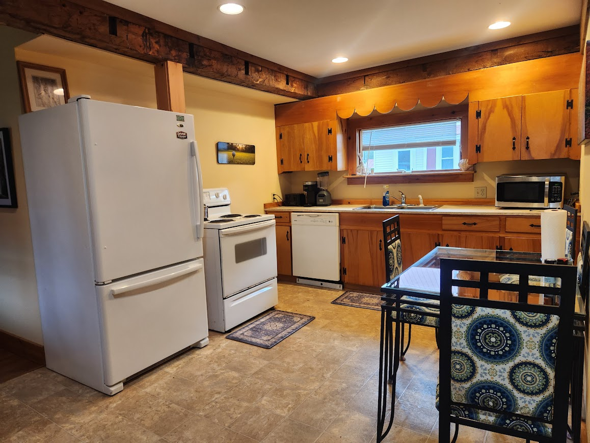 Cozy Waterbury Village apartment - Photo 6