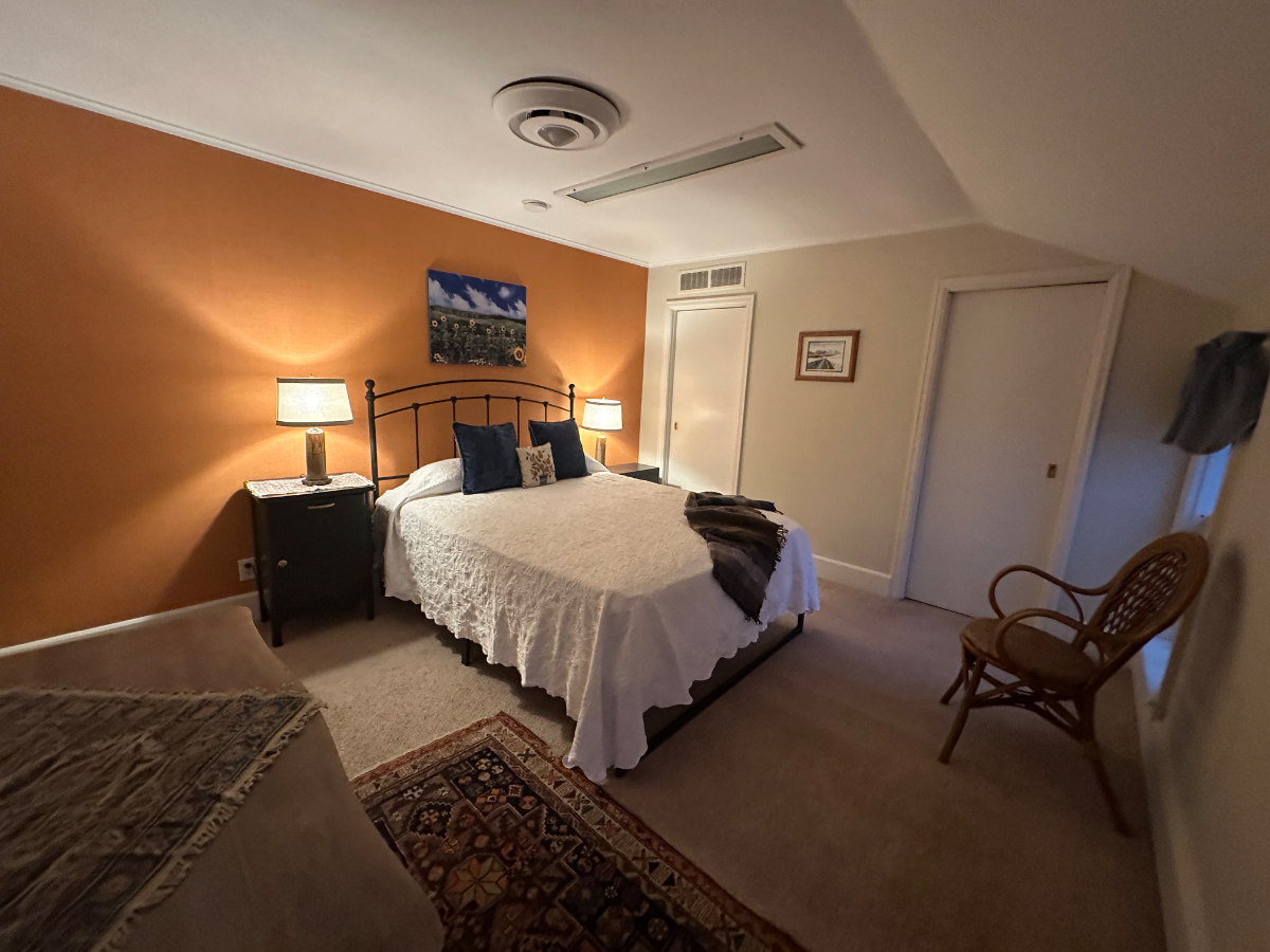 Lovely 1 Bedroom Apt. In Historic Jericho Home. - Photo 6