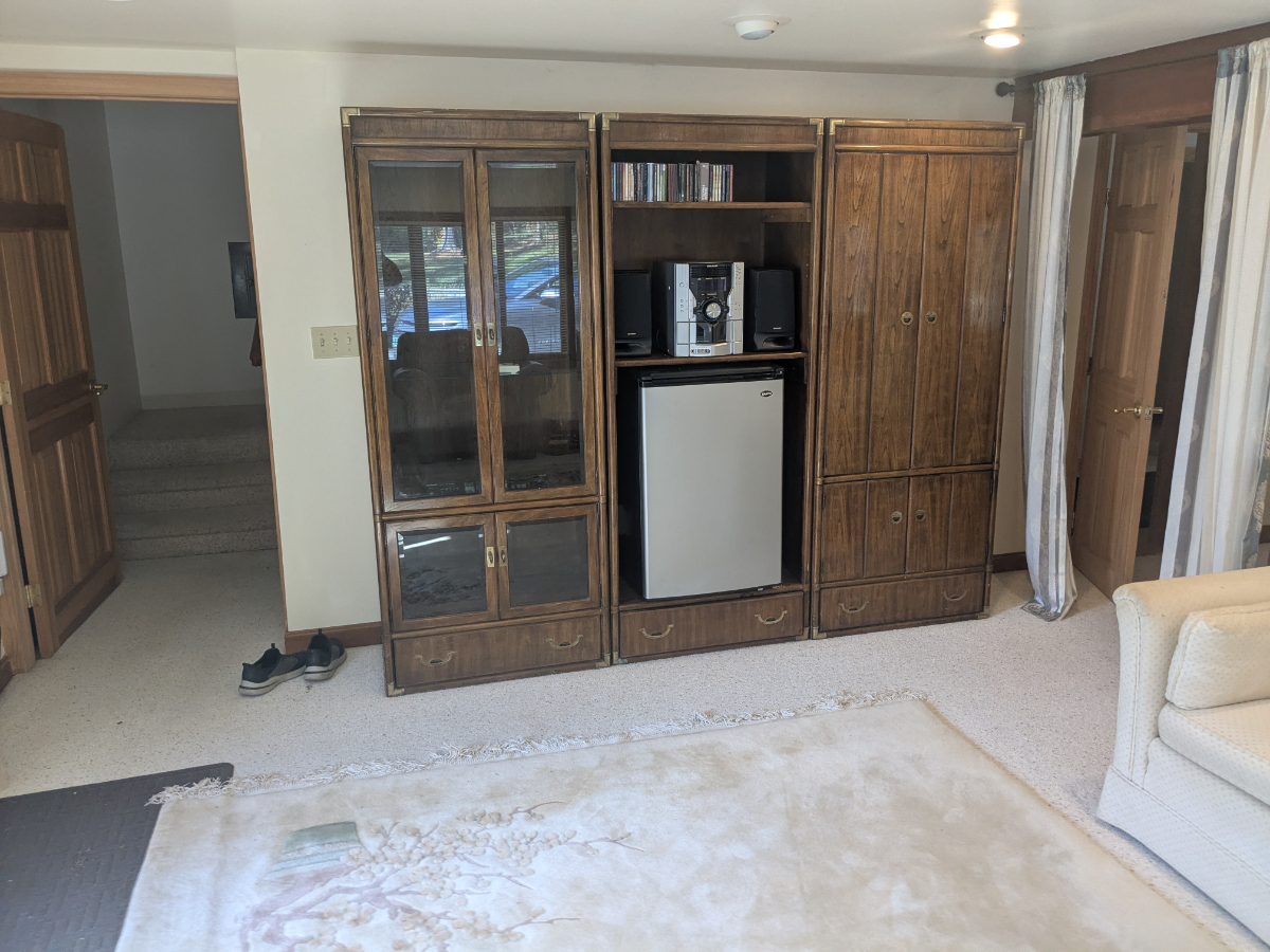 SPACIOUS, COMFORTABLE, CENTRAL LOCATION PRIVATE 4 BEDROOM/2 BATH ENTIRE HOME - Photo 4