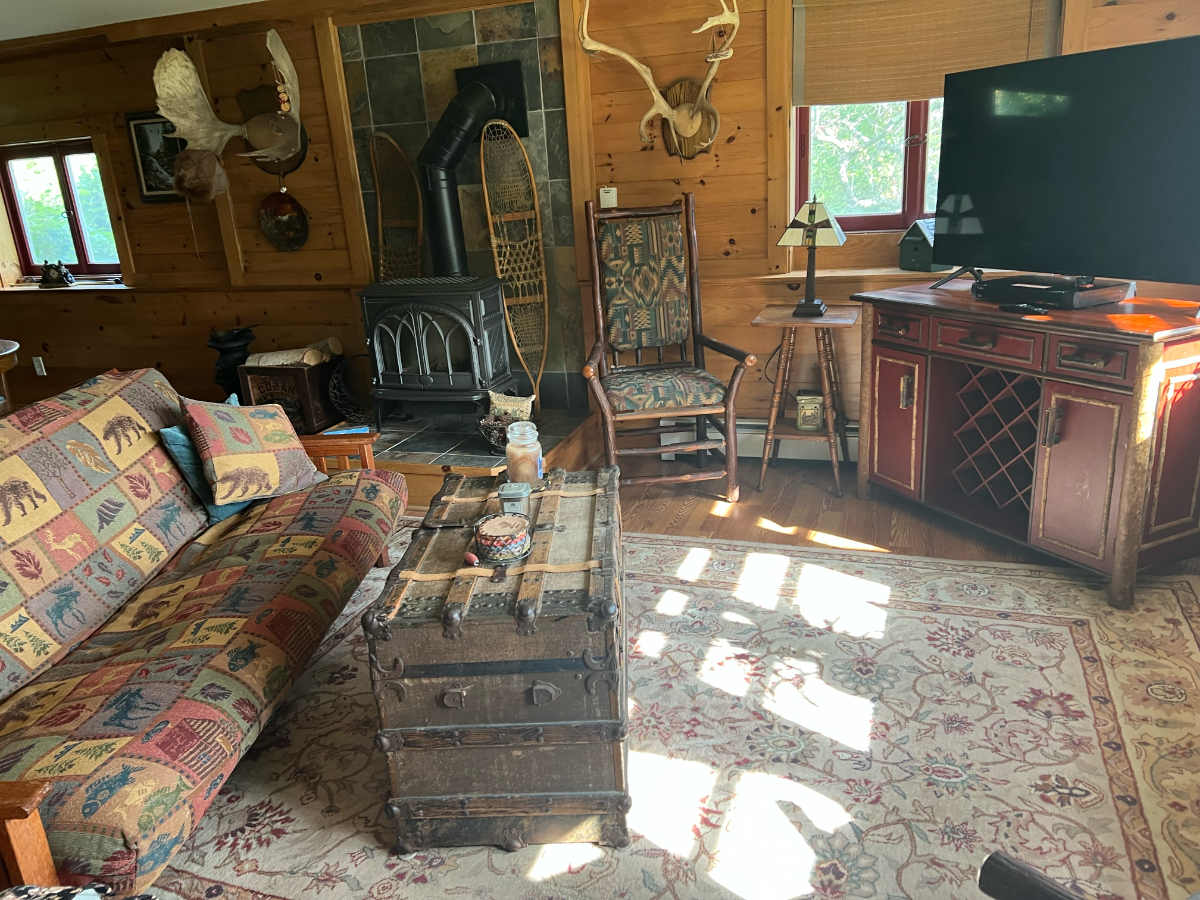 The Cozy Antler - Photo 2