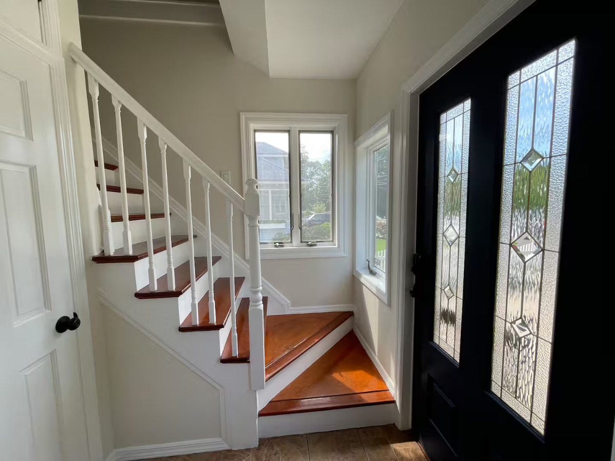 Spacious 5BR Furnished Home | Sleeps 12 | Monthly Rental - Photo 7