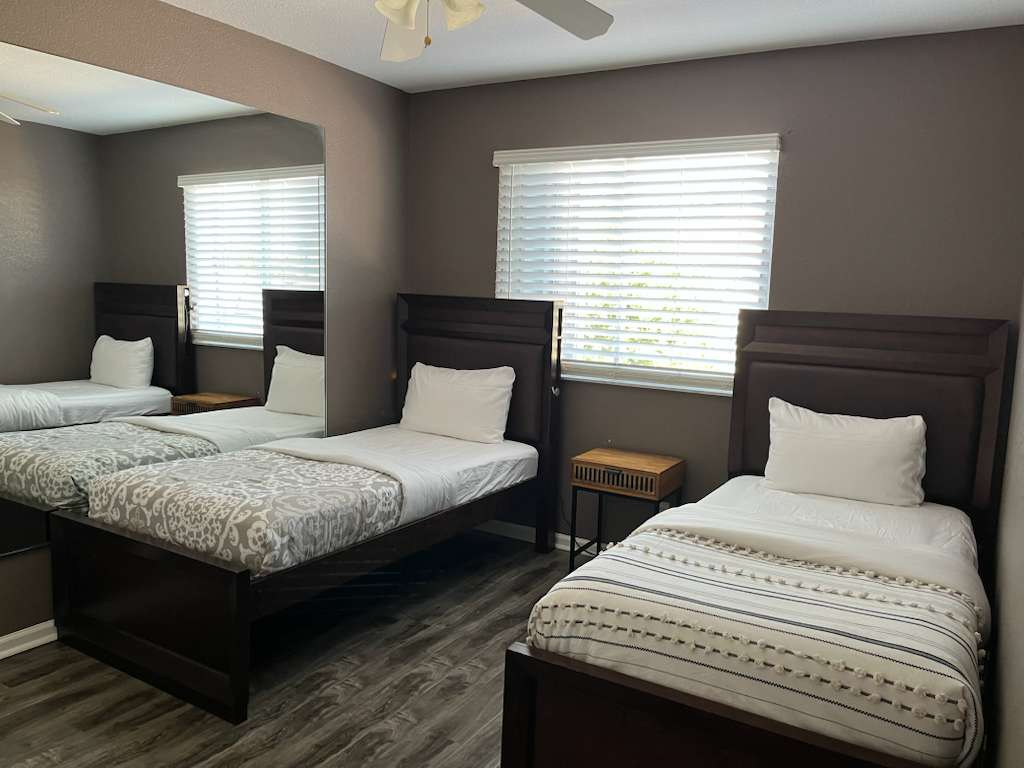 Furnished Home in Gated Community 3 Bedroom 2.5 Bathrooms - Photo 6