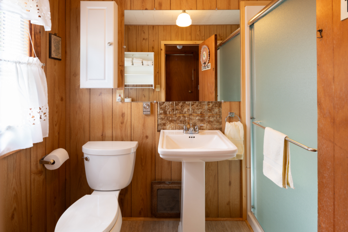 Waterfront Home on Lake Champlain - Photo 3