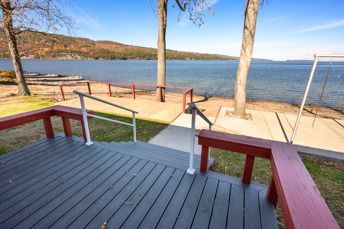 Waterfront Home on Lake Champlain - Photo 9
