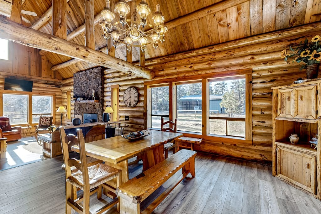 Luxury Log Home Retreat - 3BR/2BA w/ Loft Area & Outdoor Space, Near Lakes, Trails & Skiing - Photo 1