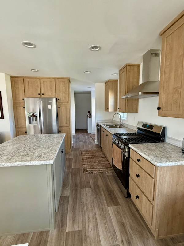 Furnished 3BR/2BA New Build with Patio & Deck - Walkable, Near Hospital, Perfect for Traveling Profe - Photo 5