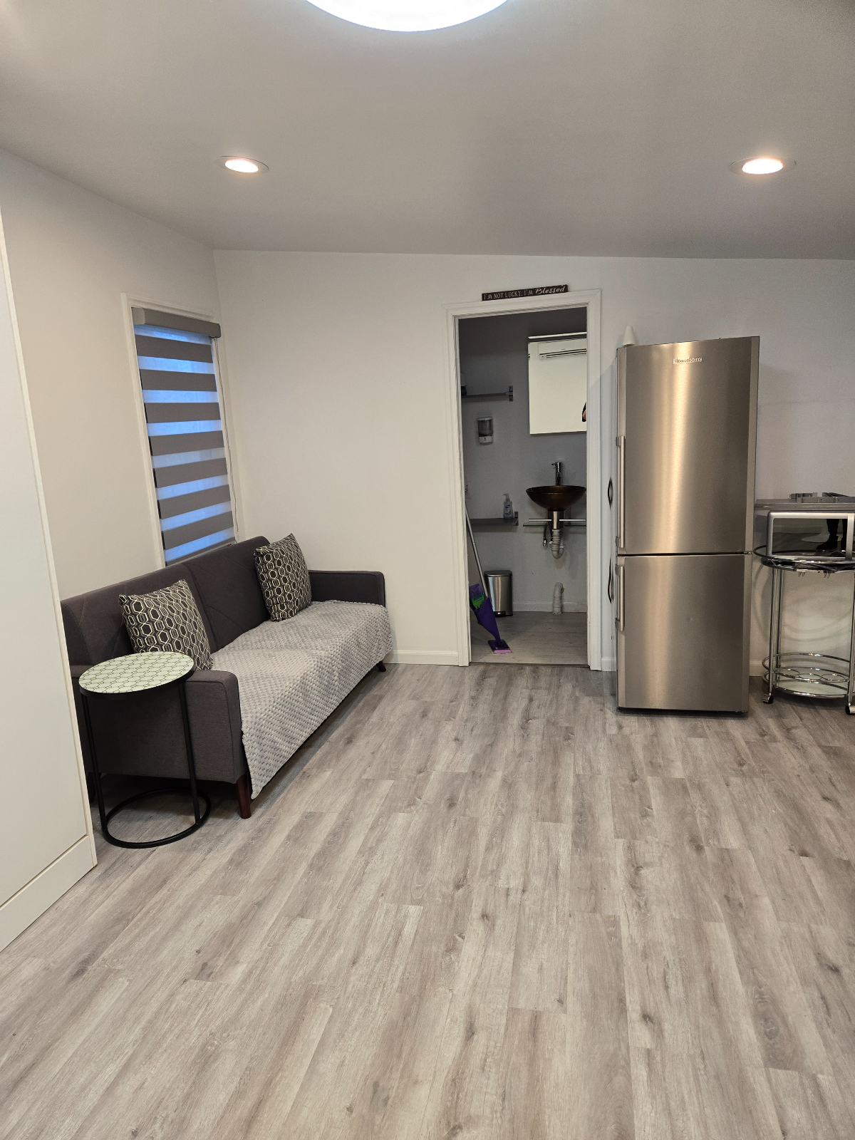 Detached Studio - Photo 9