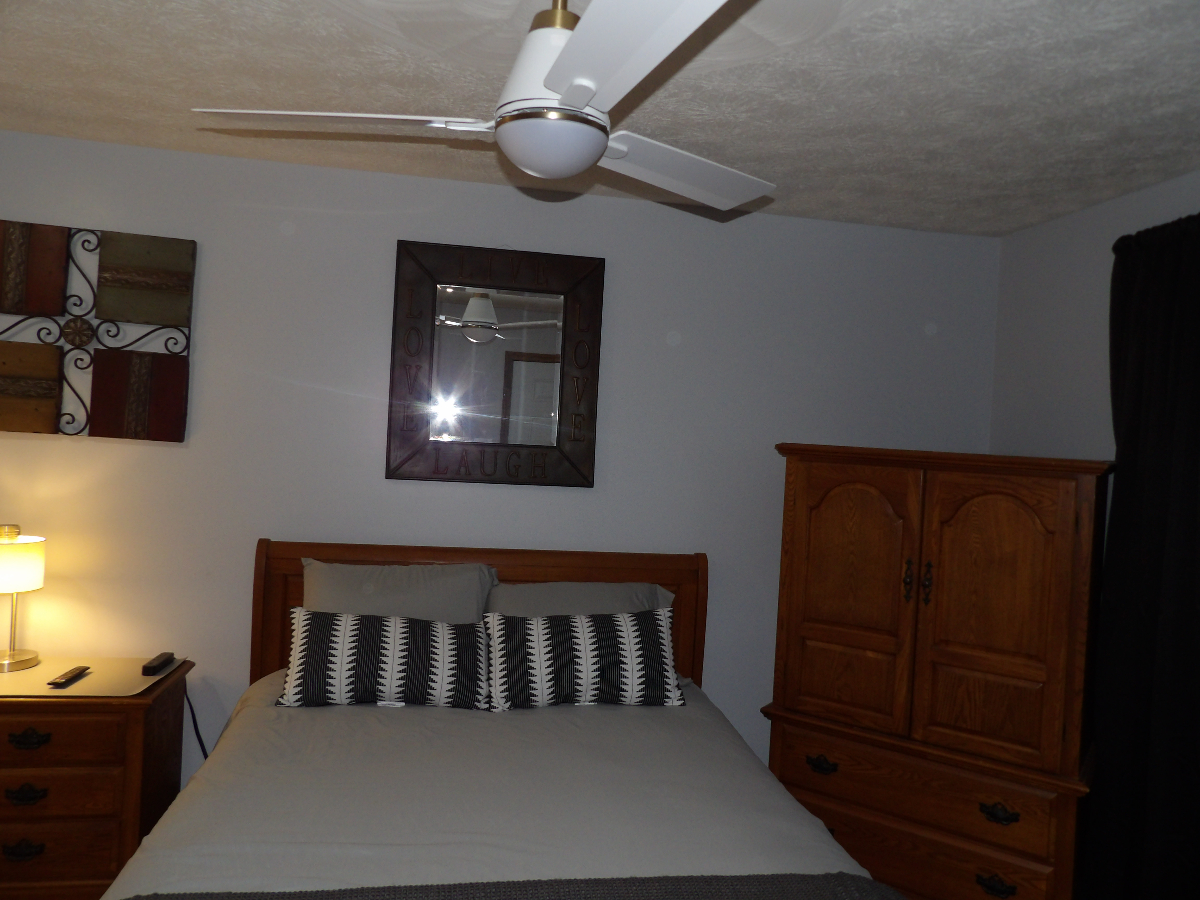 Cozy 1BR Apt in Nitro, WV. Ideal for solo traveler, couples, or business guests - Photo 11