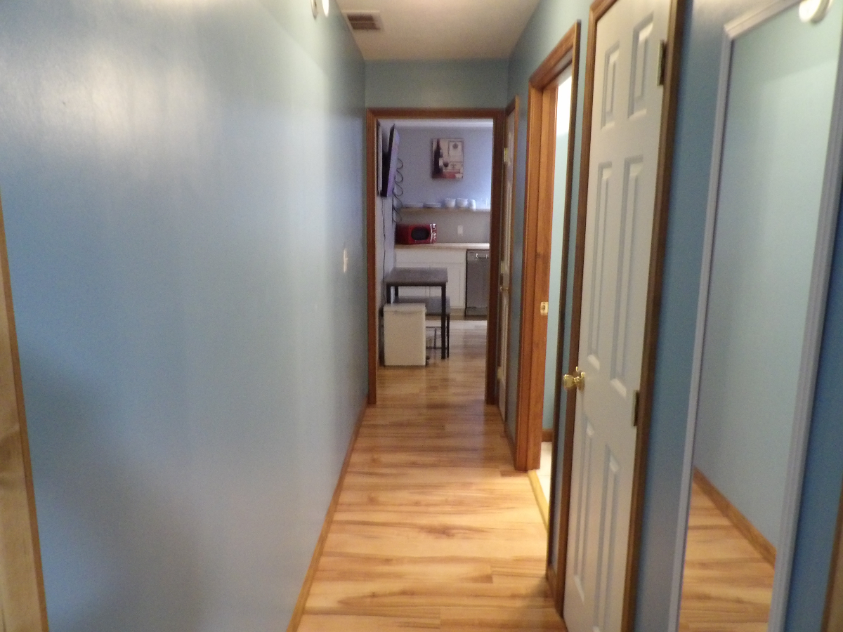 Cozy 1BR Apt in Nitro, WV. Ideal for solo traveler, couples, or business guests - Photo 7