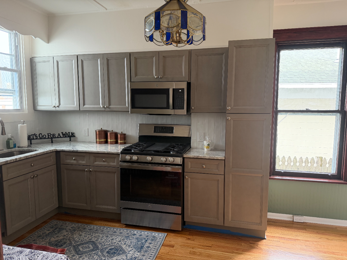 Historic Riverfront Home with Skyline Views,  Brand new modern Kitchen, and Loft Space - Photo 9