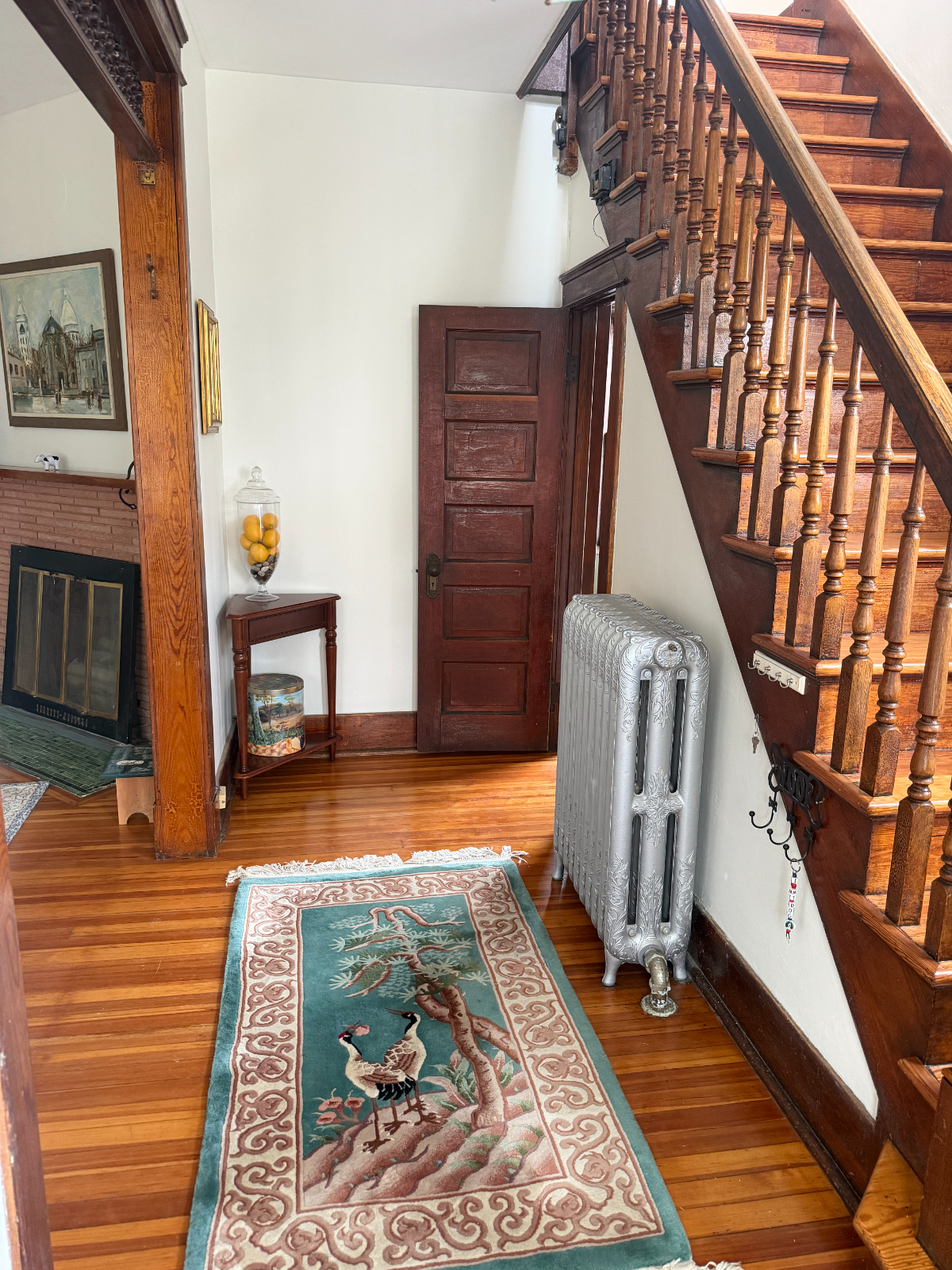 Historic Riverfront Home with Skyline Views, Brand new modern Kitchen, and Loft Space - Photo 4