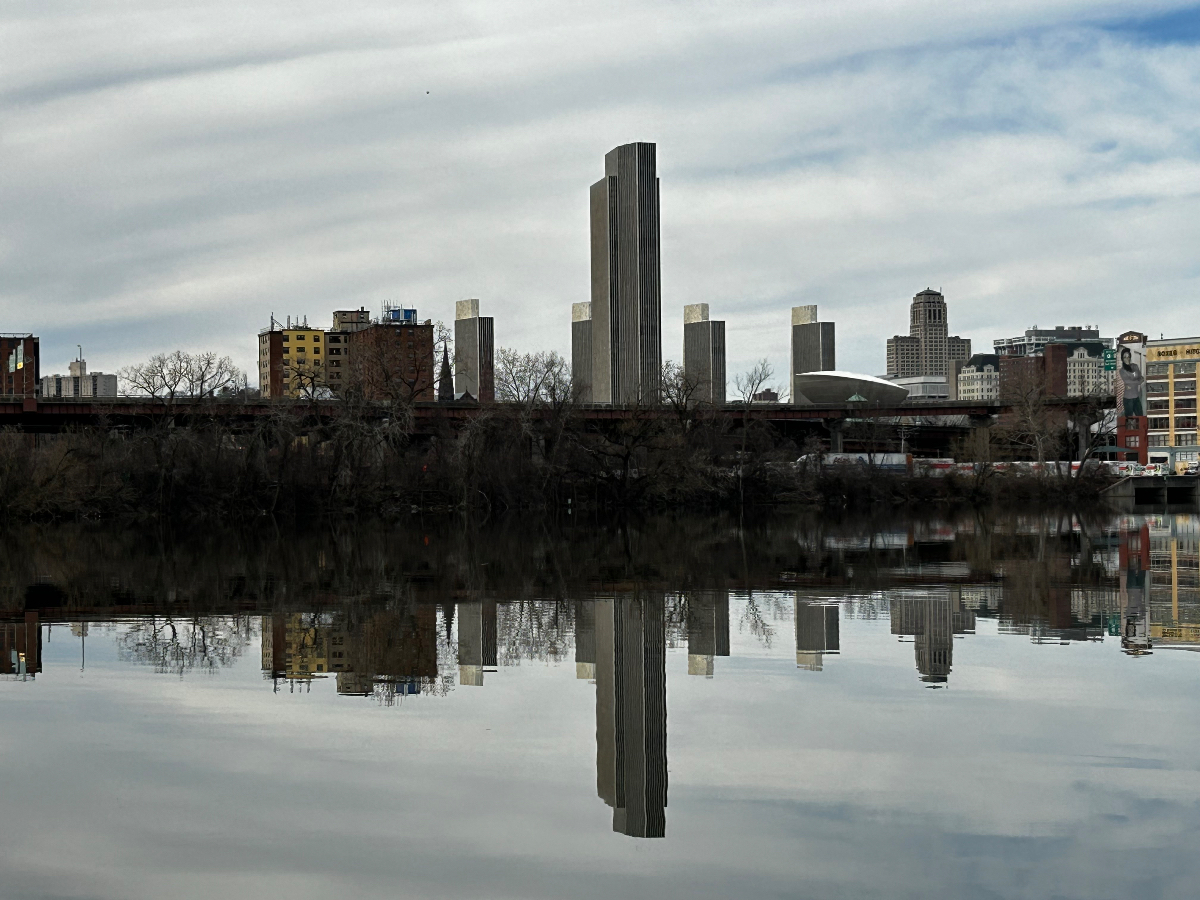 Historic Riverfront Home with Skyline Views, Brand new modern Kitchen, and Loft Space - Photo 3