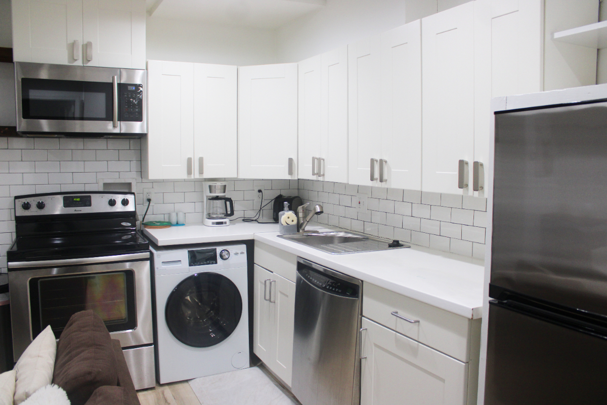 Bright & Modern 2BD/1BTH Apartment for Rent - Photo 4