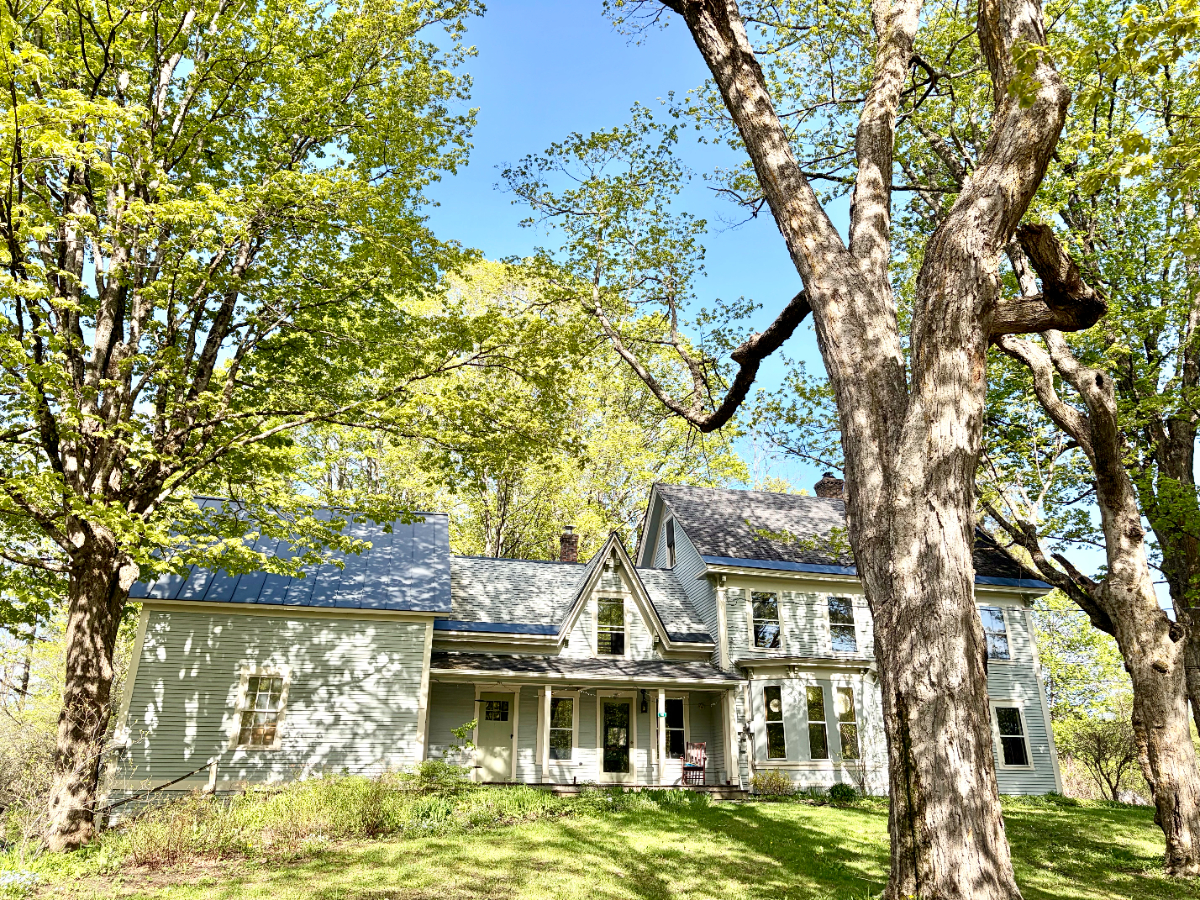 Studio apartment in Plainfield, VT village - Photo 1