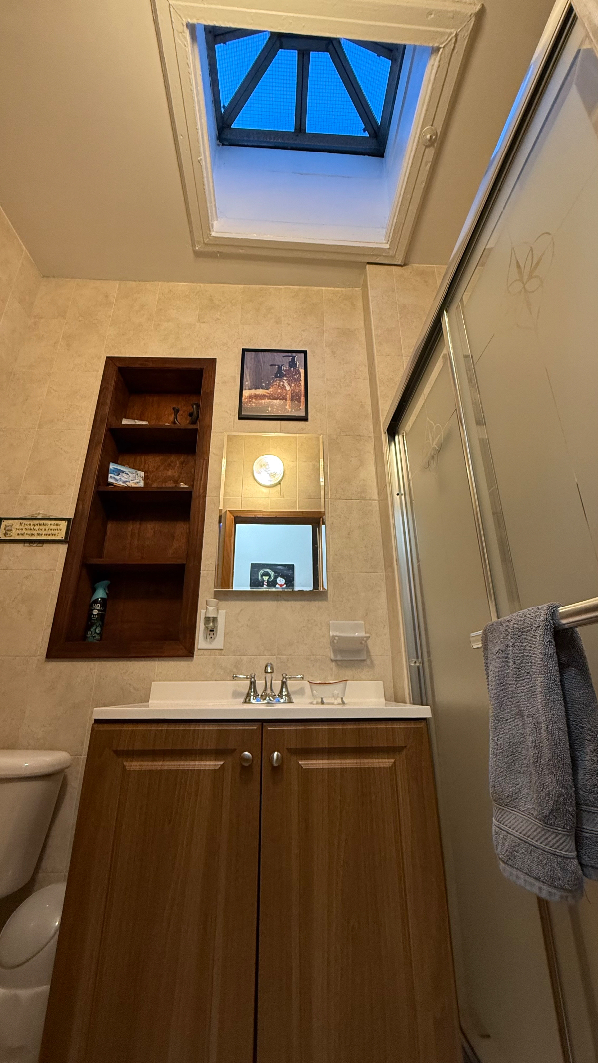 Cozy Spacious 1Bd 1Ba Astoria Park - Photo 8
