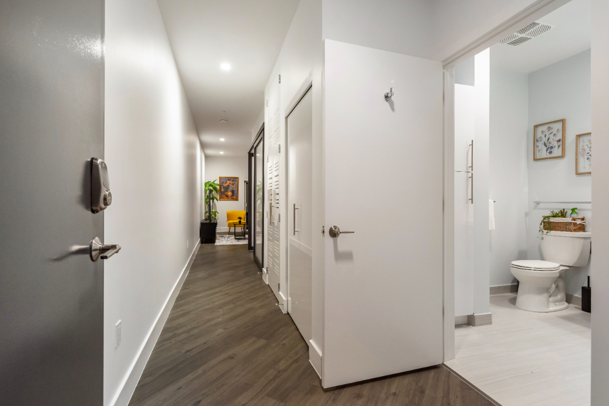 Chic & Cozy Apartment in the Heart of Adams Morgan - Photo 3