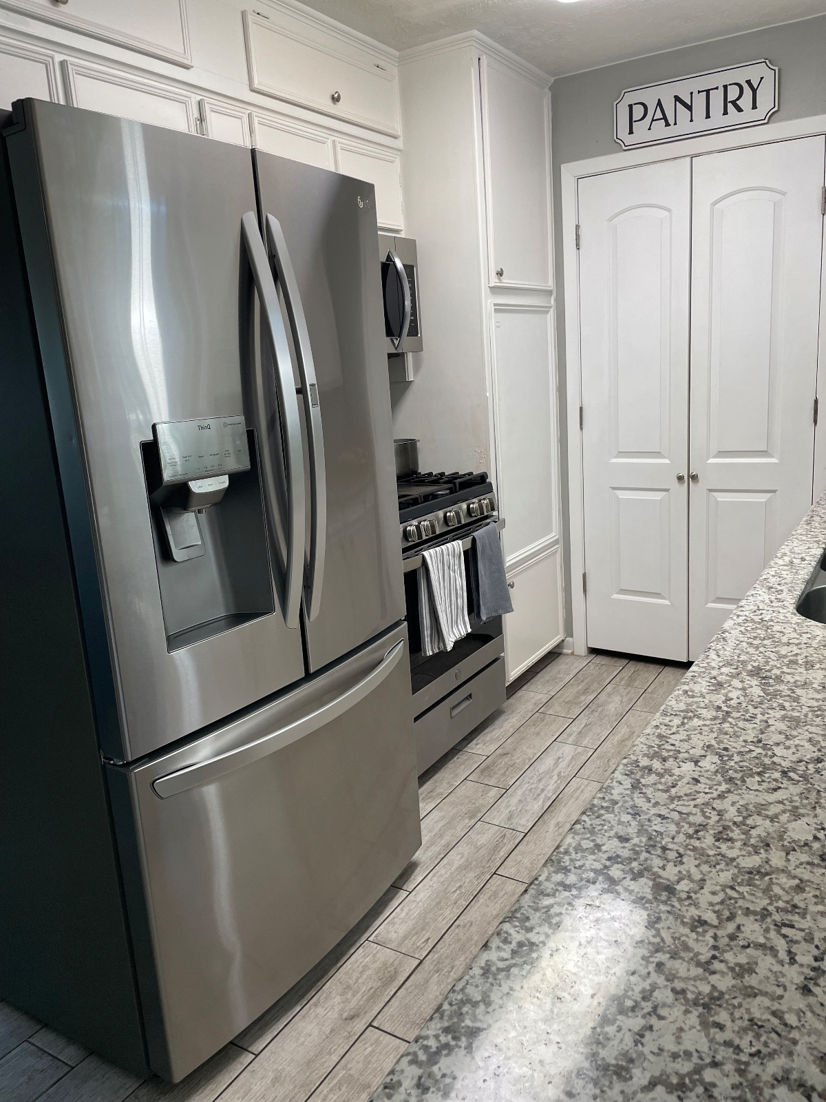 Beautiful 3/2 Bedroom Home - Photo 3