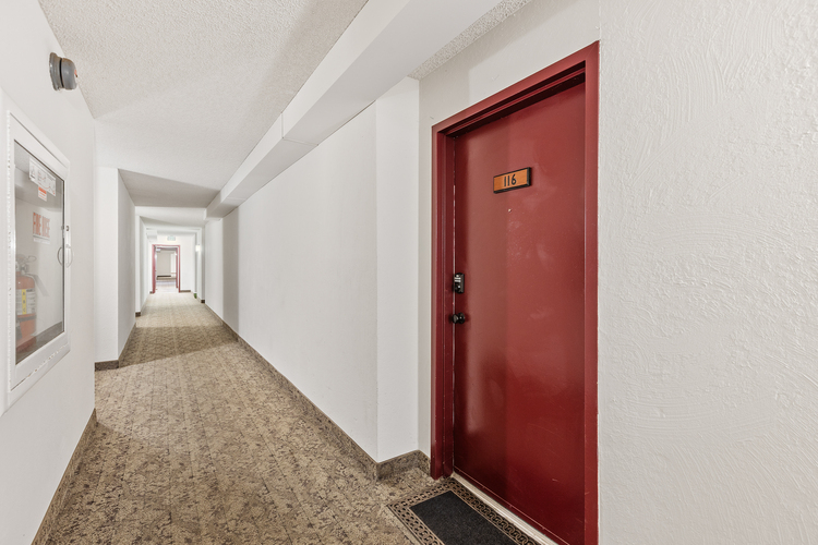 Furnished 1BR - Private Patio - Pool & Gym - Walk to Fashion Valley Mall - 10 Min to Beaches - Photo 2