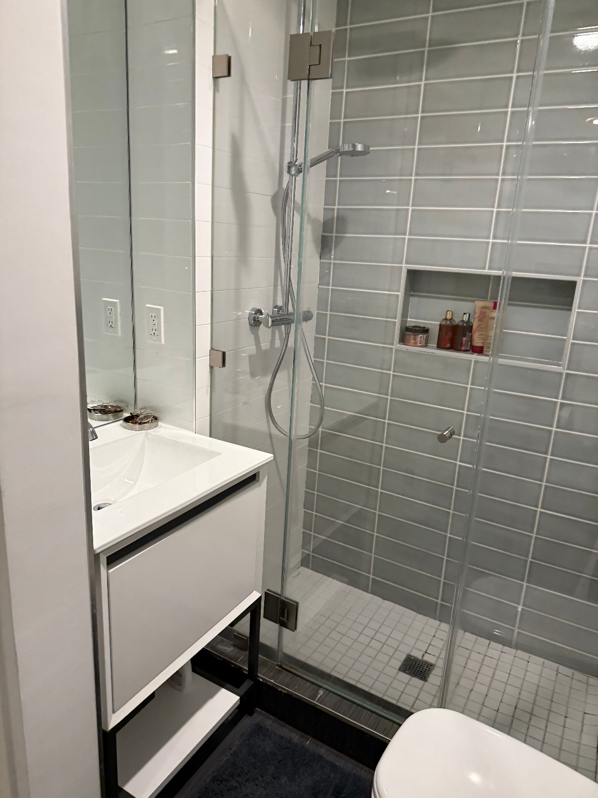 Bright and Spacious Furnished 1-Br Apt in Adams Morgan - Photo 6