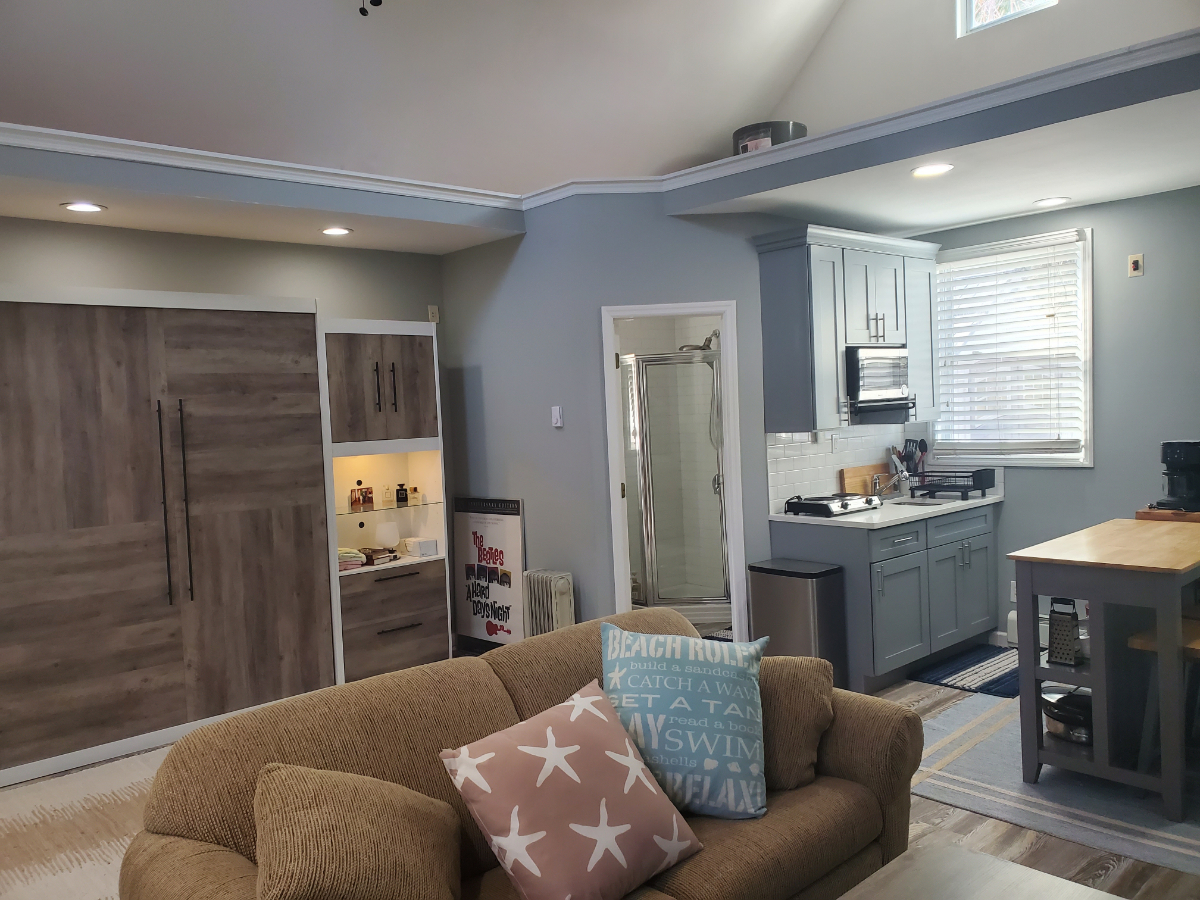 Beautiful and Private Studio Cottage with Park-Like Grounds - Photo 9