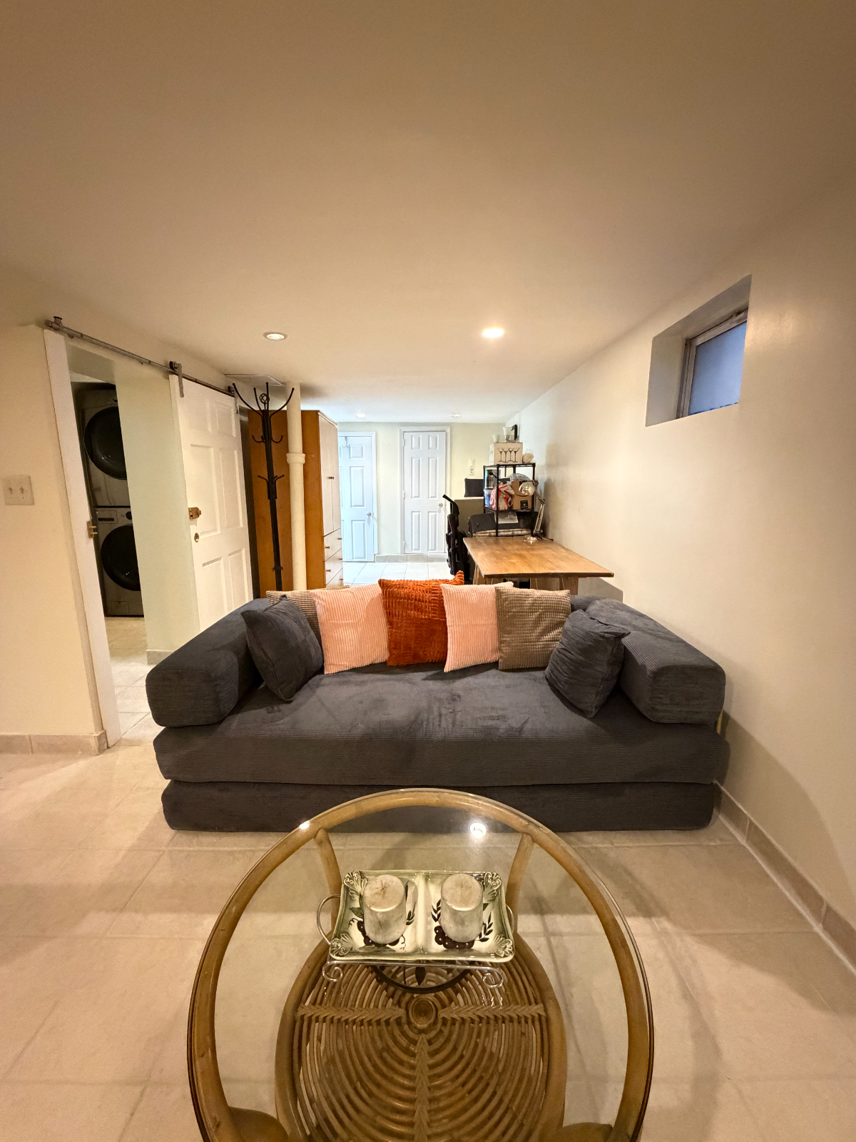 Beautifully Furnished Private Apartment with Modern Amenities - Photo 2