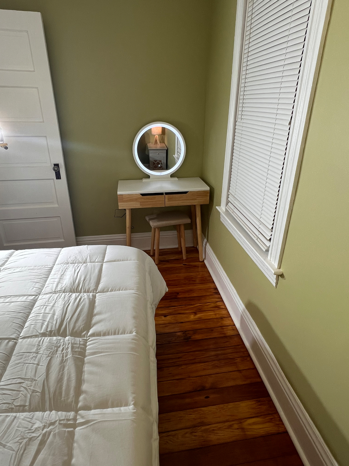3 BEDROOM Home with Garage-walking distance from Strong Memorial Hospital - Photo 8