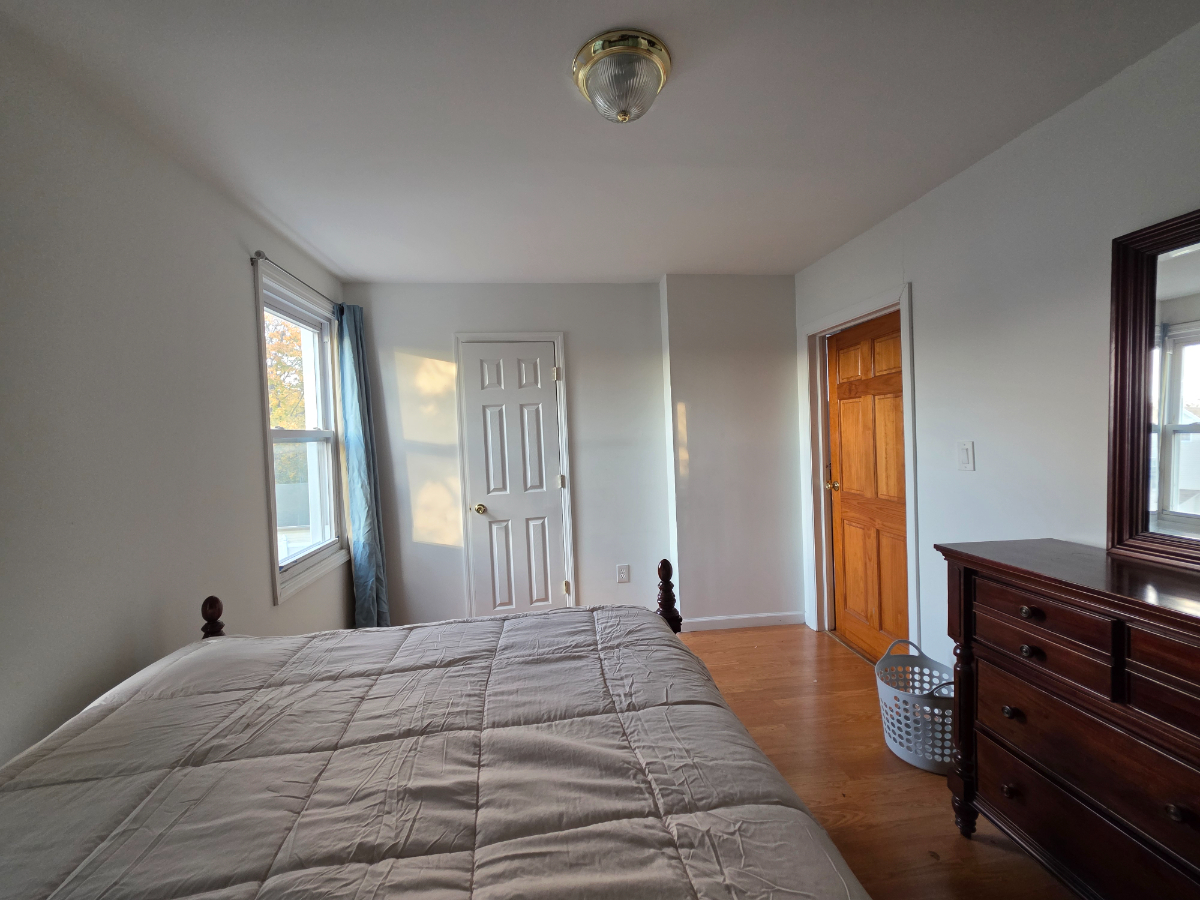 1 bedroom 1 bath, 2nd floor - Photo 5