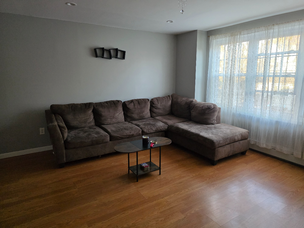 1 bedroom 1 bath, 2nd floor - Photo 2