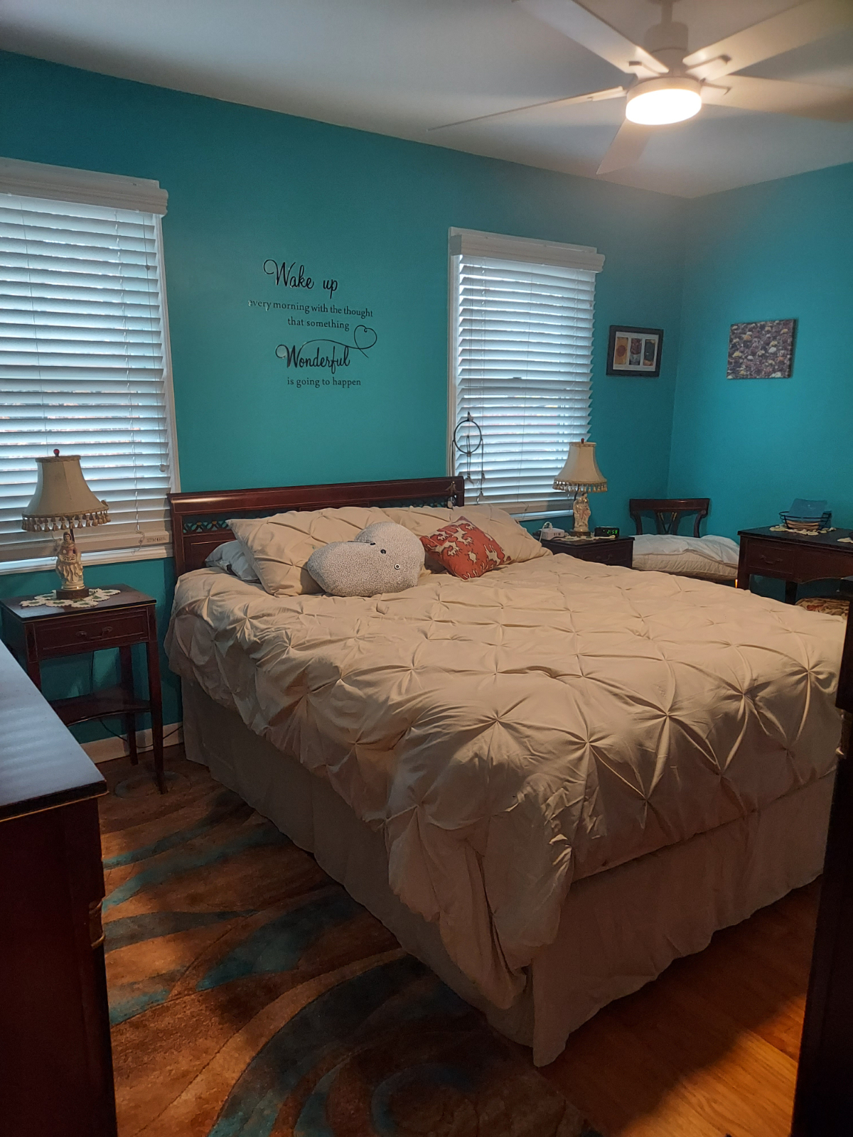 Spacious 3BR Home w/ Driveway, Yard, Washer/Dryer, Close to Hospitals, 10min walk to Public Transpor - Photo 10