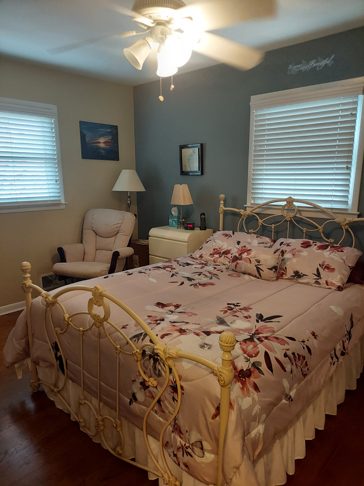 Spacious 3BR Home w/ Driveway, Yard, Washer/Dryer, Close to Hospitals, 10min walk to Public Transpor - Photo 11