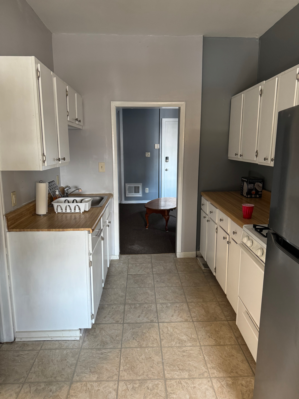 Charming apartment room in Troy. Parking and Utilities included - Photo 3