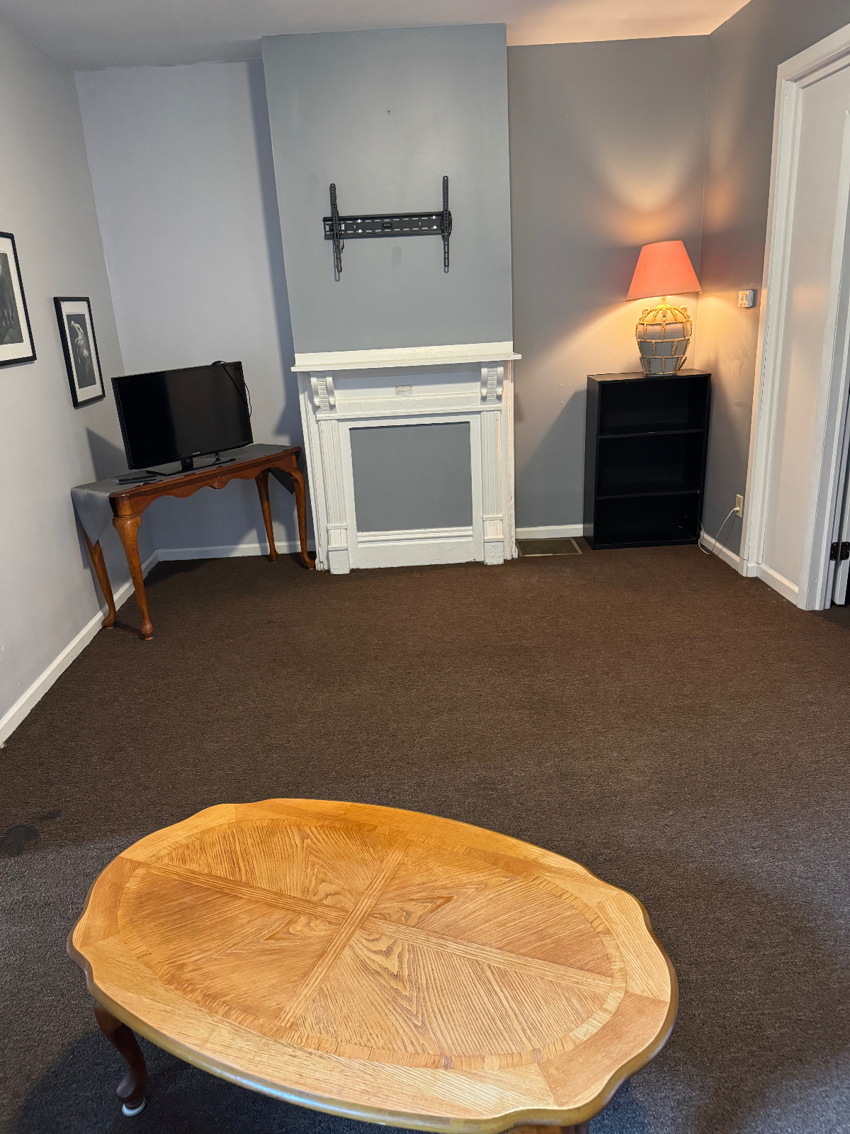 Charming apartment room in Troy. Parking and Utilities included - Photo 1